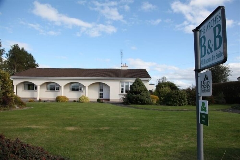 Arches B&B — 4-Star Luxury Hotel in Gaillimh, Republic of Ireland