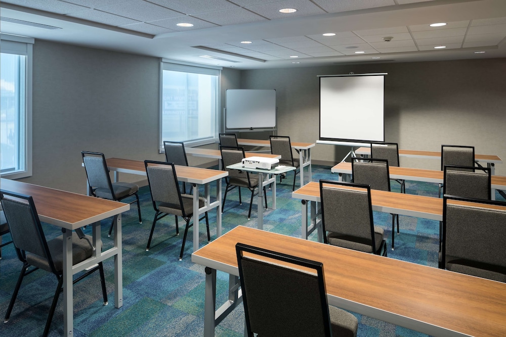 Home2 Suites by Hilton Fort Worth Cultural District - photo 39
