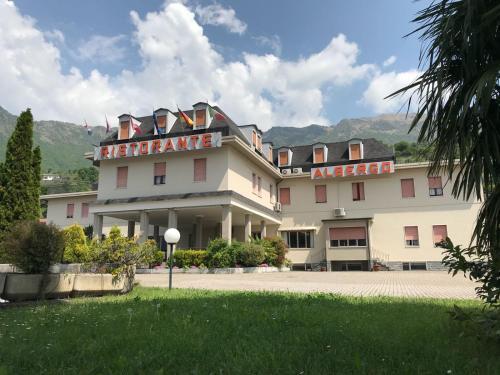 Rotelli — hotel in Sale Marasino