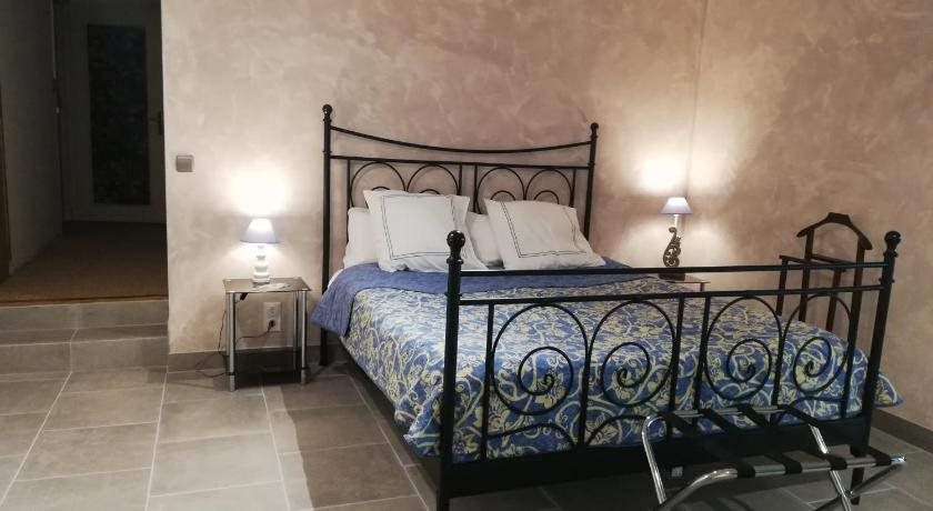 Chambre d'Hôtes Au Jardin Des Saveurs — 4-Star Luxury Hotel in Abbeville, France