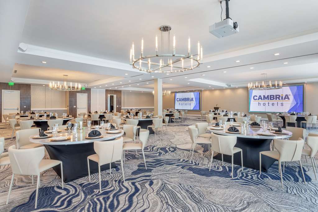 Cambria Hotel Waco University Riverfront - photo 51