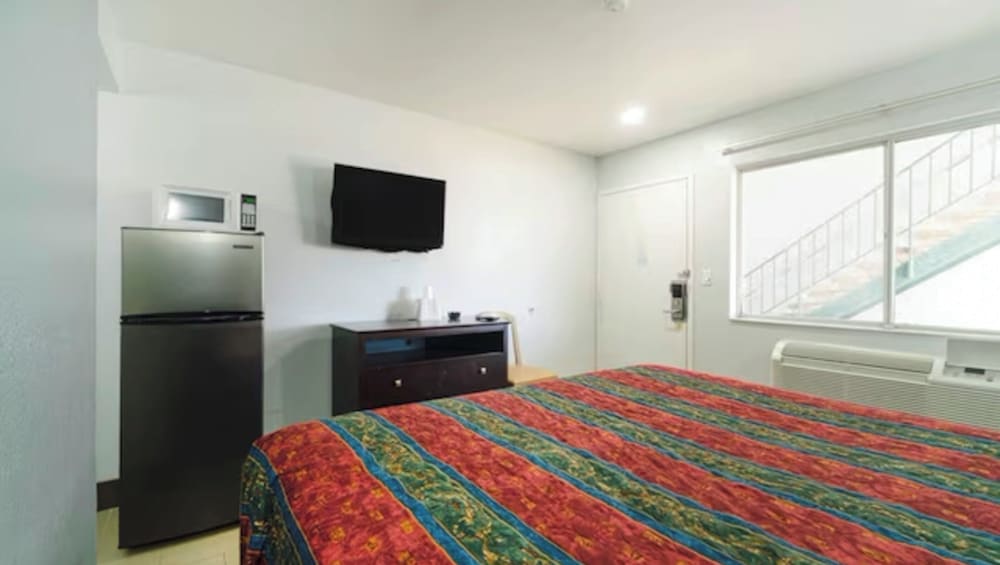 Xpress Inn & Extended Stays - photo 11