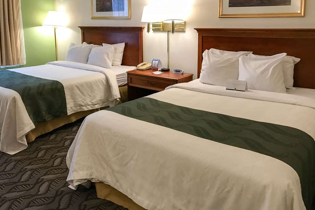 Quality Inn Holland Toledo - photo 9