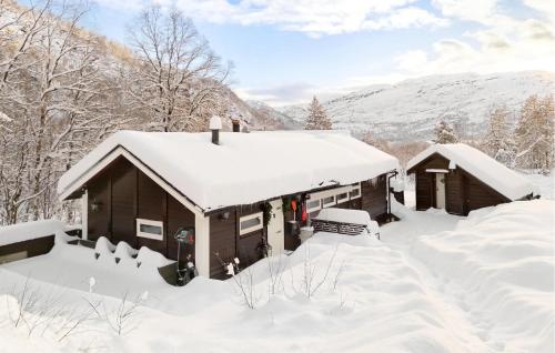 3 Bedroom Amazing Home In Tysse — 4-Star Luxury Hotel in Tysse, Norway