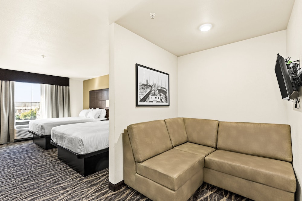 Cobblestone Hotel & Suites Superior Duluth - photo 19