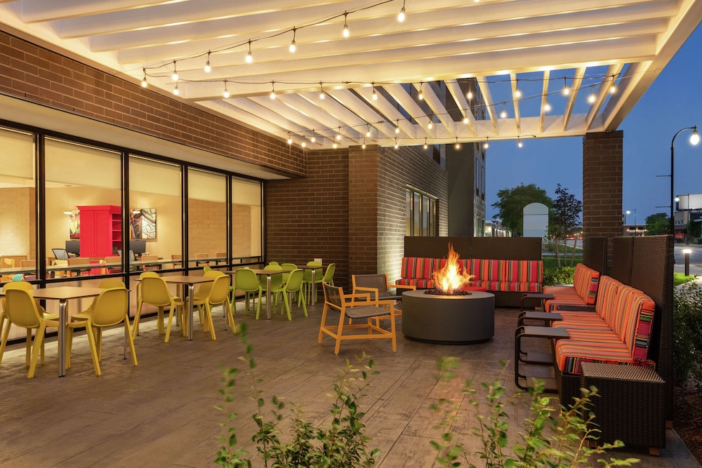 Home2 Suites by Hilton Milwaukee West - photo 32