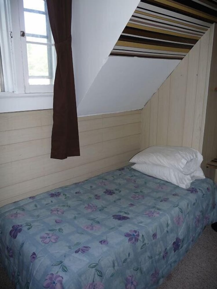 The Elms Waterfront Cottages - photo 11