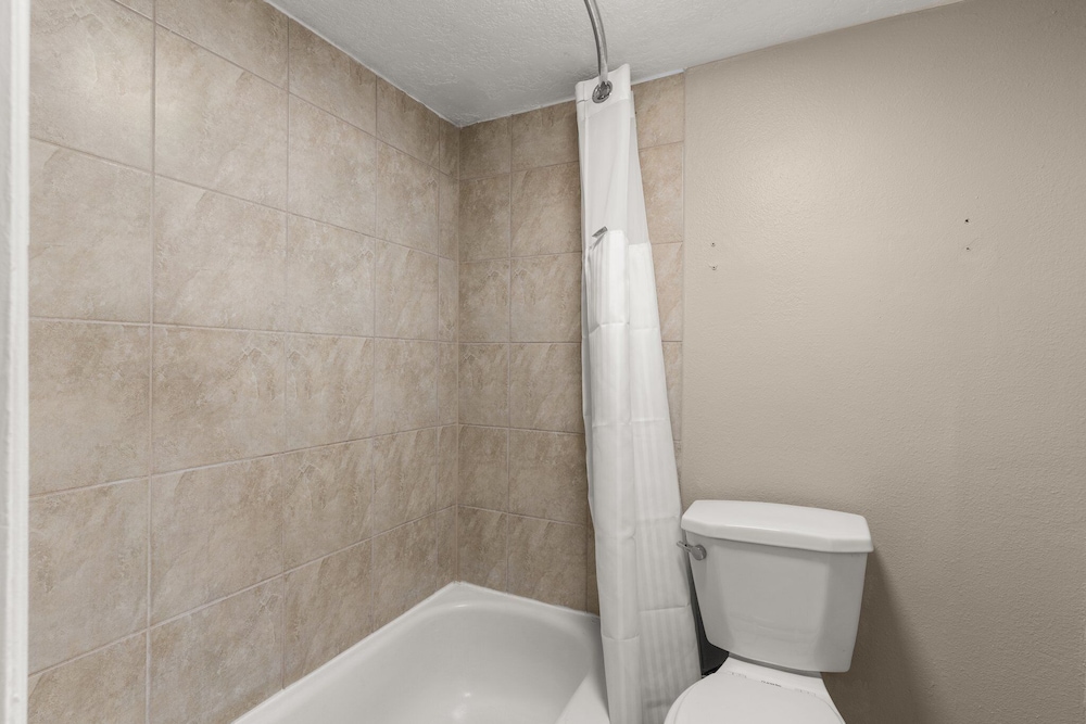 Extend A Suites Midtown Albuquerque - photo 26
