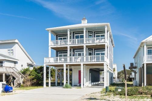 Conch Out by Oak Island Accommodations - photo 33