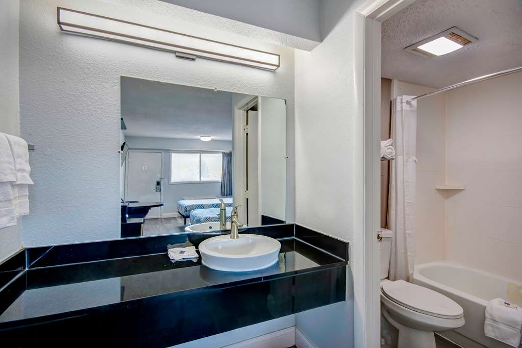 Motel 6 Osu N - photo 11
