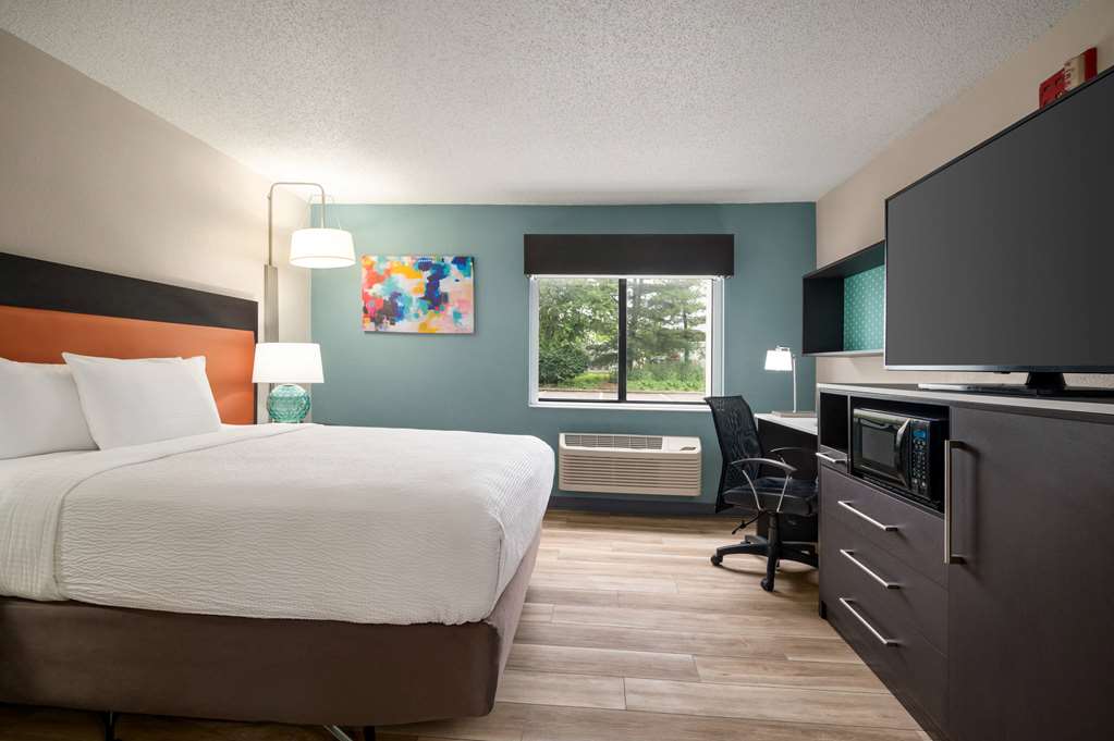 La Quinta Inn by Wyndham Columbus Dublin - photo 26
