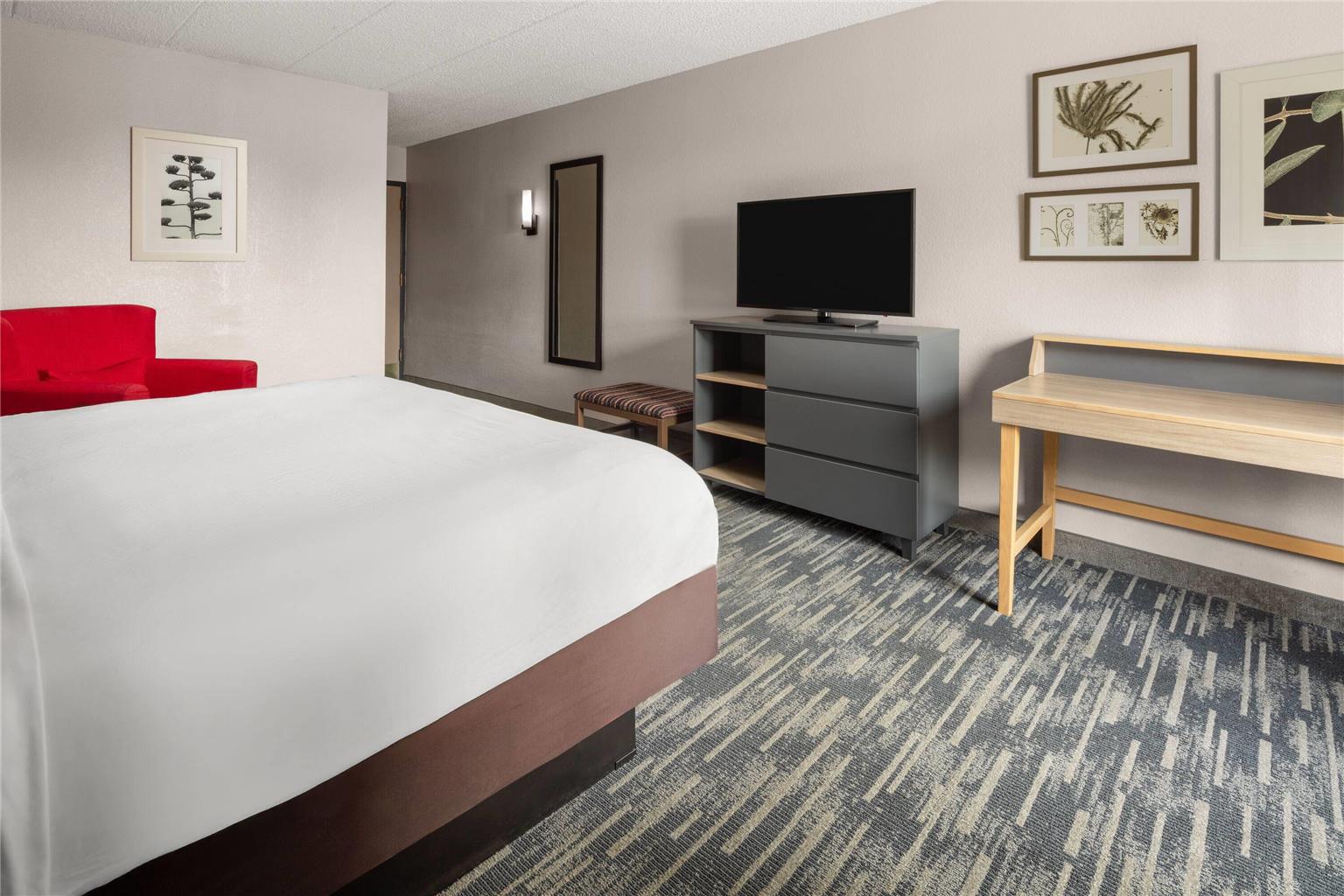 Wingate by Wyndham Lincoln Airport East I 80 - photo 11