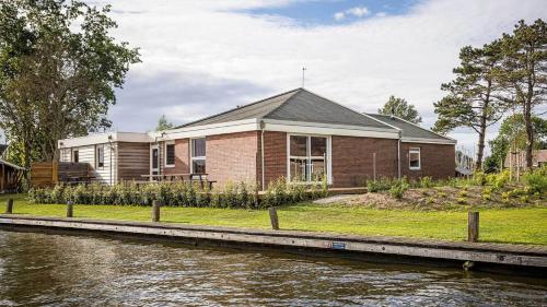 Watervilla it Beaken — hotel in Heeg