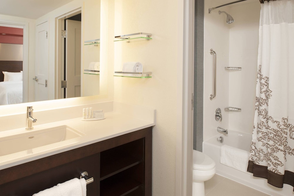 Residence Inn by Marriott Grand Rapids Airport - photo 17