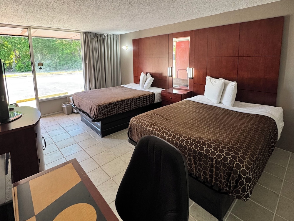 OYO Hotel Phoenix City - photo 24