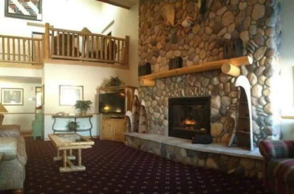 Oveson Pelican Lake Resort and Inn - photo 11