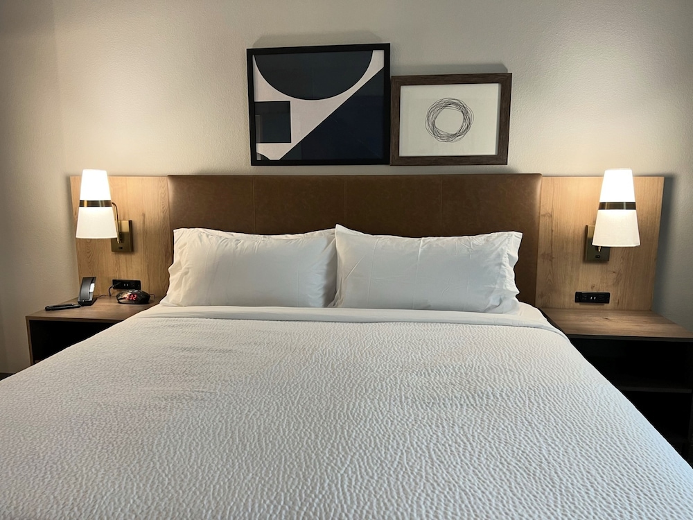 Staybridge Suites Sacramento Woodland - photo 9