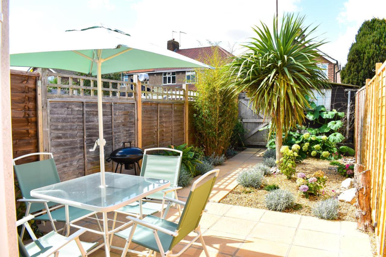 Curlew Cottage Suffolk Coastal Escapes — 4-Star Luxury Hotel in Lowestoft, United Kingdom