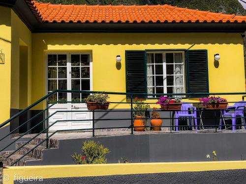 Terra Chã Cottage FEEL Home — 4-Star Luxury Hotel in Sao Vicente, Portugal