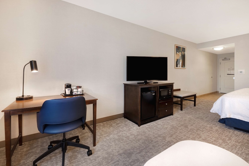 Hampton Inn & Suites San Luis Obispo - photo 22