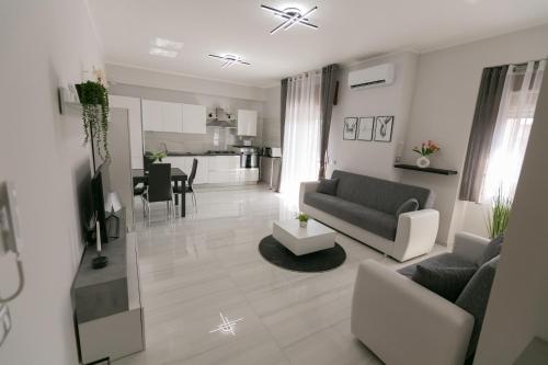 Crotone 5 Stelle Free Parking Netflix Wi Fi — 4-Star Luxury Hotel in Crotone, Italy