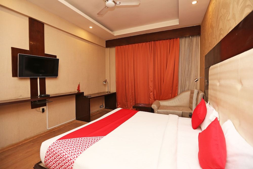 Rv Homes by OYO Rooms