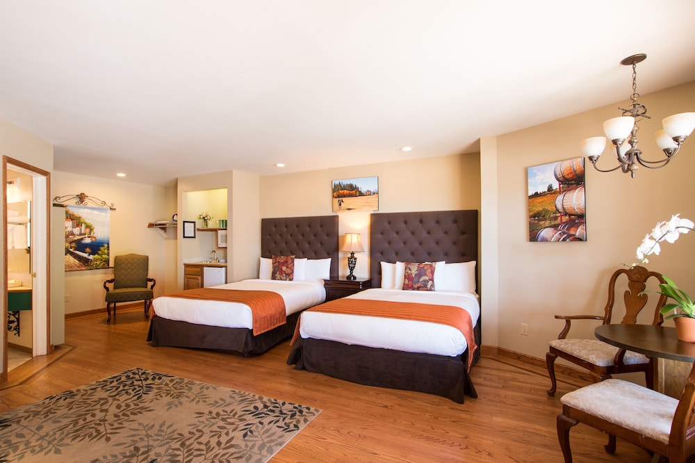 Mourelatos Lakeshore Resort - photo 15