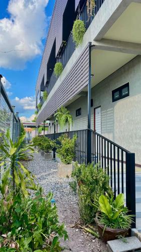Dee Dee Apartments ChumPhae — 4-Star Luxury Hotel in Chum Phae, Thailand