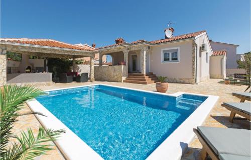 Three Bedroom Holiday Home Betiga With A Fireplace 02 — 4-Star Luxury Hotel in Vodnjan, Croatia