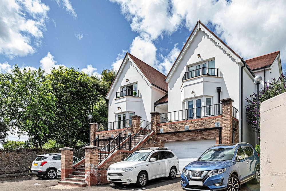 Finest Retreats Y Lle Hapus — 4-Star Luxury Hotel in Tenby, United Kingdom