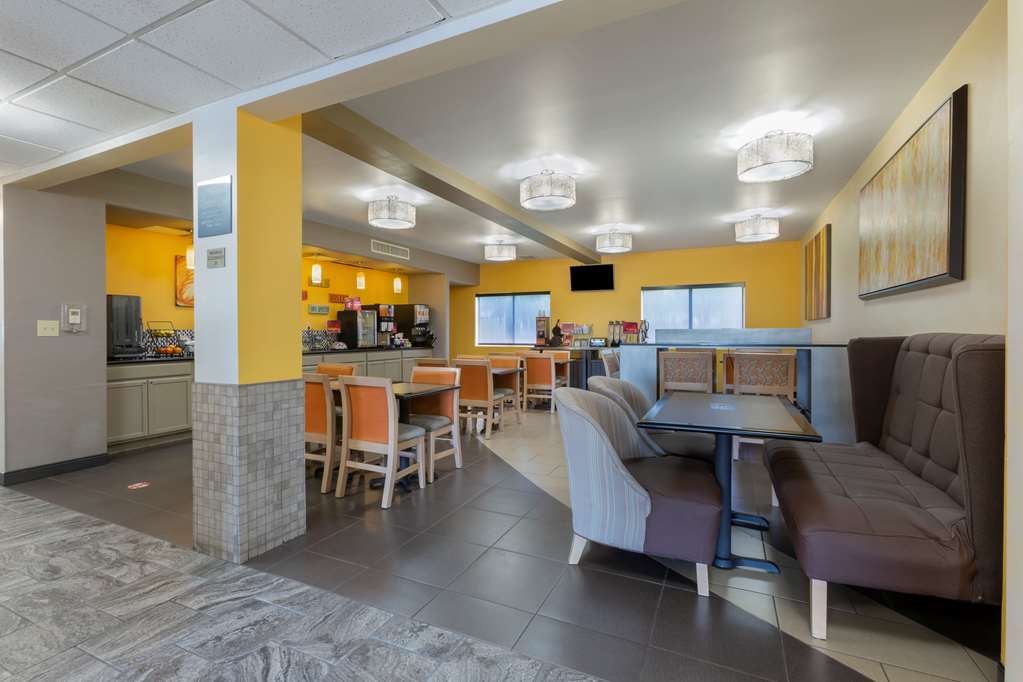 Best Western Plus The Four Corners Inn - photo 34