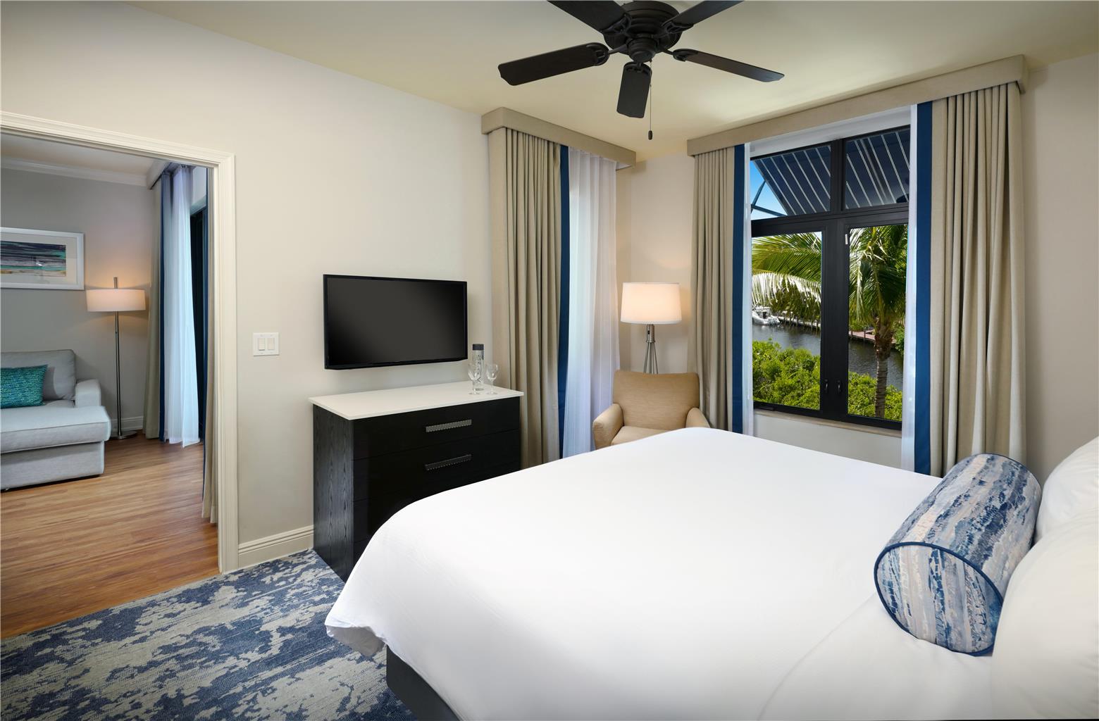 Naples Bay Resort & Marina - photo 18