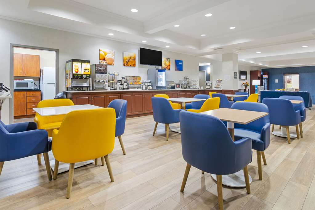 Comfort Inn Near Six Flags St. Louis - photo 34
