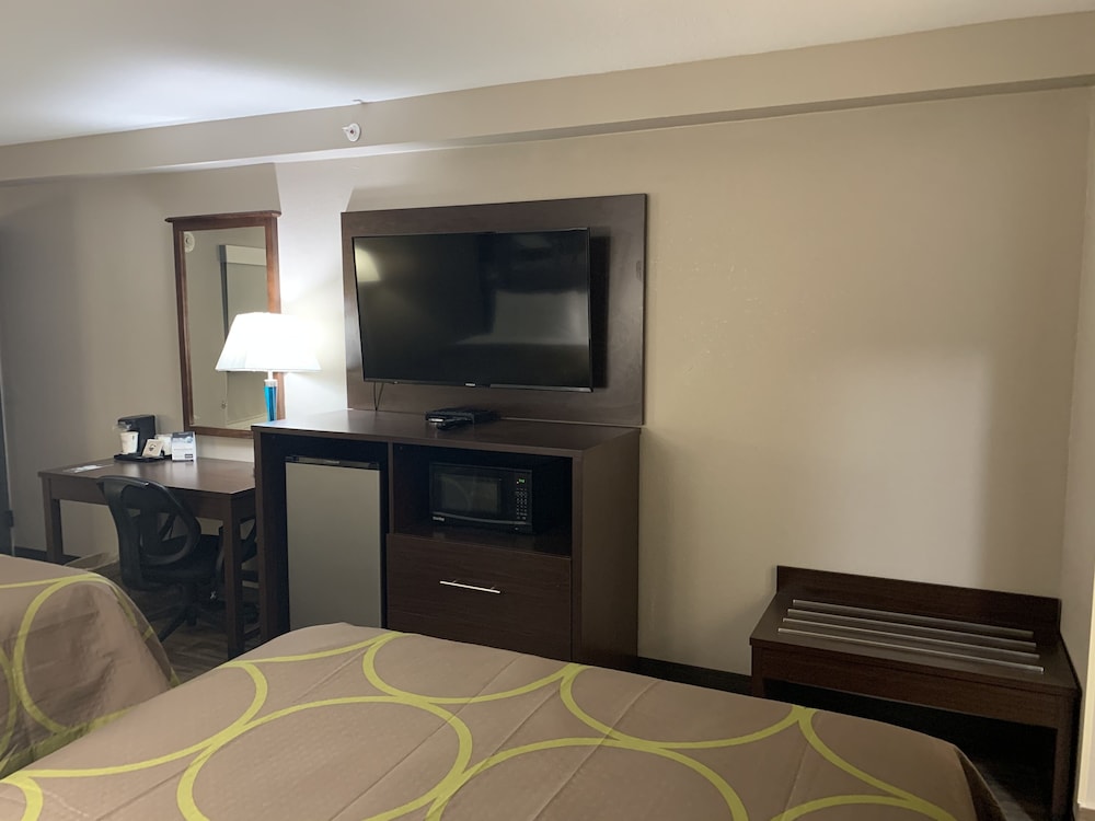 Super 8 by Wyndham Cookeville - photo 3