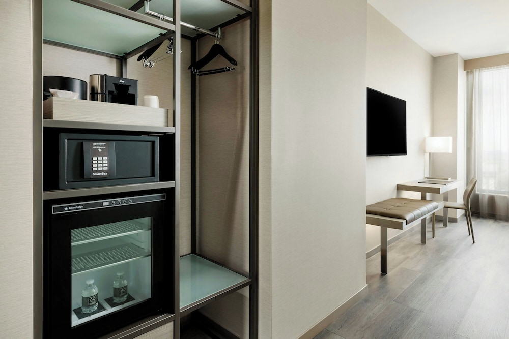 AC Hotel by Marriott Bethesda Downtown - photo 15
