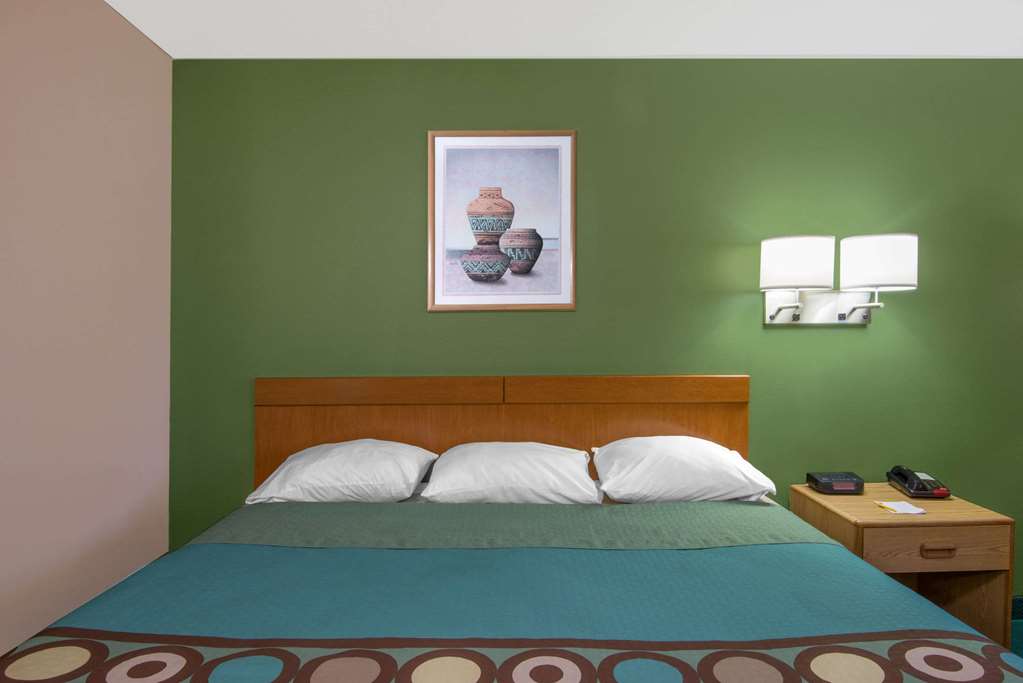 Super 8 by Wyndham Fort Sumner - photo 9
