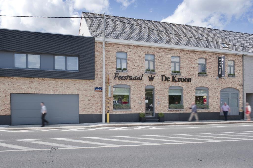 Feestzaal de Kroon — hotel in Diksmuide
