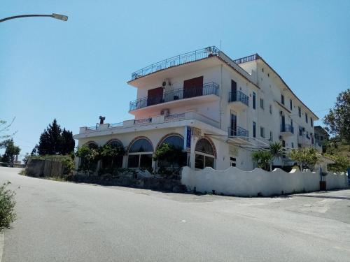 Hotel Conca d'Oro — hotel in Staletti
