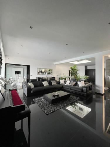 Vivenda Luxuosa — 4-Star Luxury Hotel in Ponta Delgada, Portugal