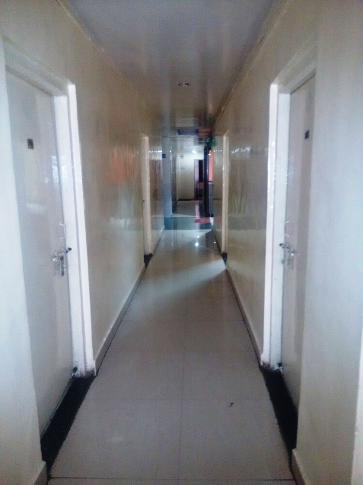Hotel Aradhana Lodging - last minute hotel in Pune