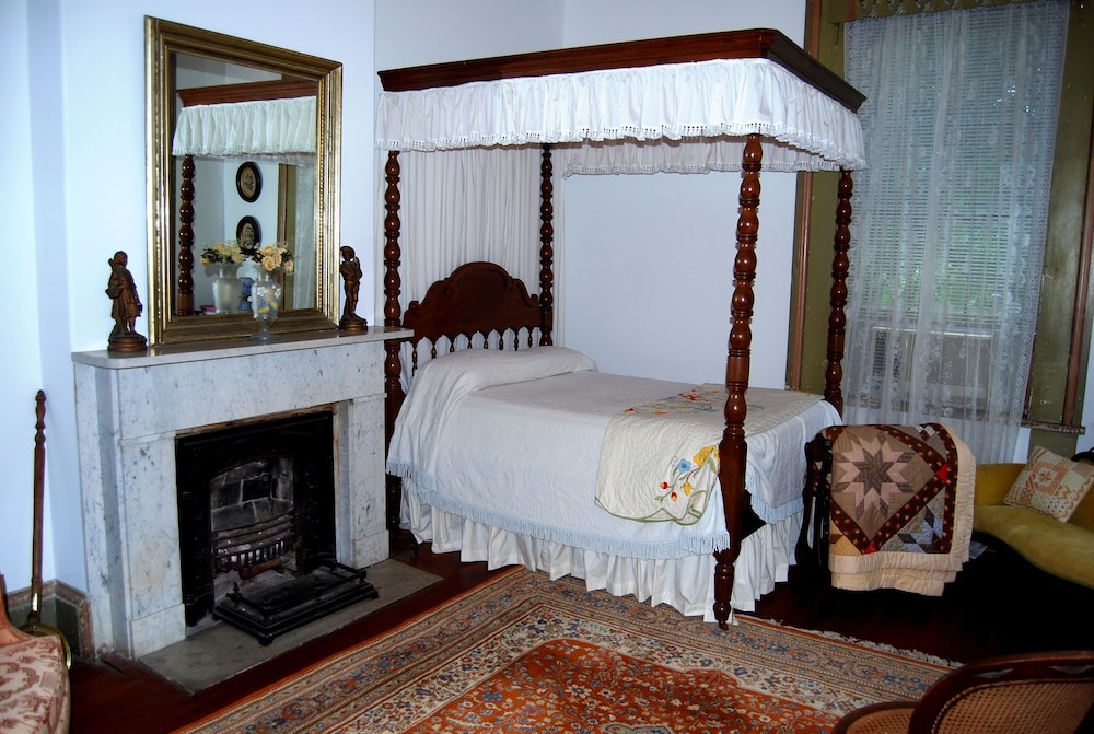 Glenfield Plantation Historic Antebellum Bed and Breakfast - photo 23