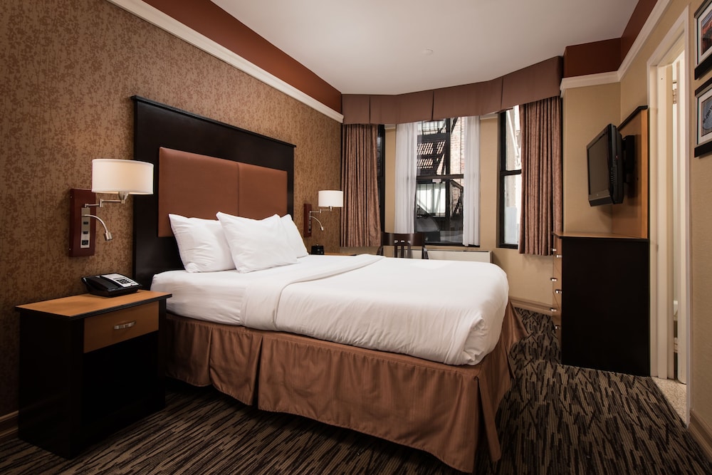 The Hotel @ Fifth Avenue - photo 12