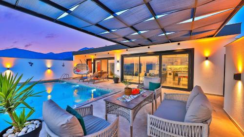 Luxury Villa in Uzumlu Village — 4-Star Luxury Hotel in Kalkan, Turkey