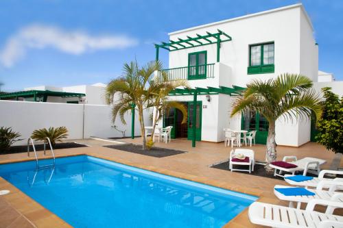 Villas Costa Papagayo — 4-Star Luxury Hotel in Playa Blanca, Spain
