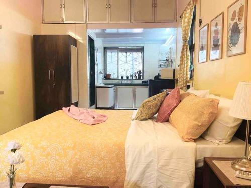 Bandra Studio Lokhandwala House Near Carter Road Palli Hill by Connekt Homes