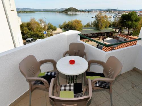 Apartments Helena Superior One bedroom apartment with Balcony and Sea View A2 — 4-Star Luxury Hotel in Murter, Croatia