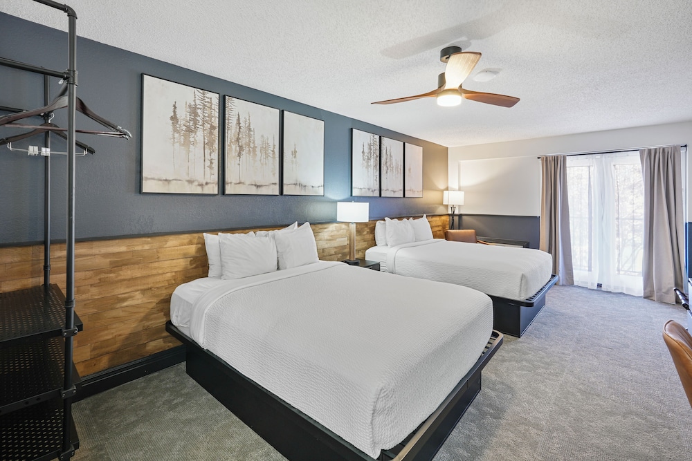 Tremont Lodge & Resort - photo 35
