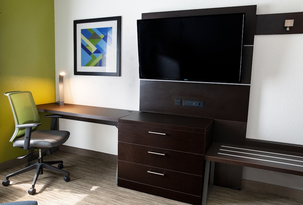 Holiday Inn Express & Suites Dayton Huber Heights by IHG - photo 15