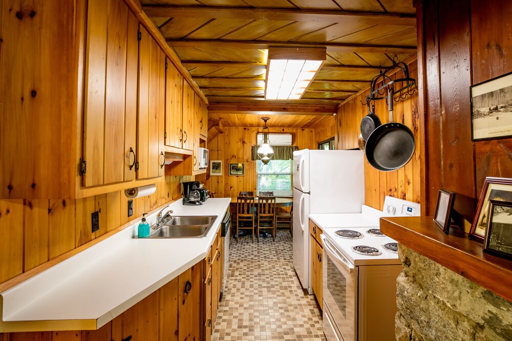 Ludlow's Island Resort - photo 18