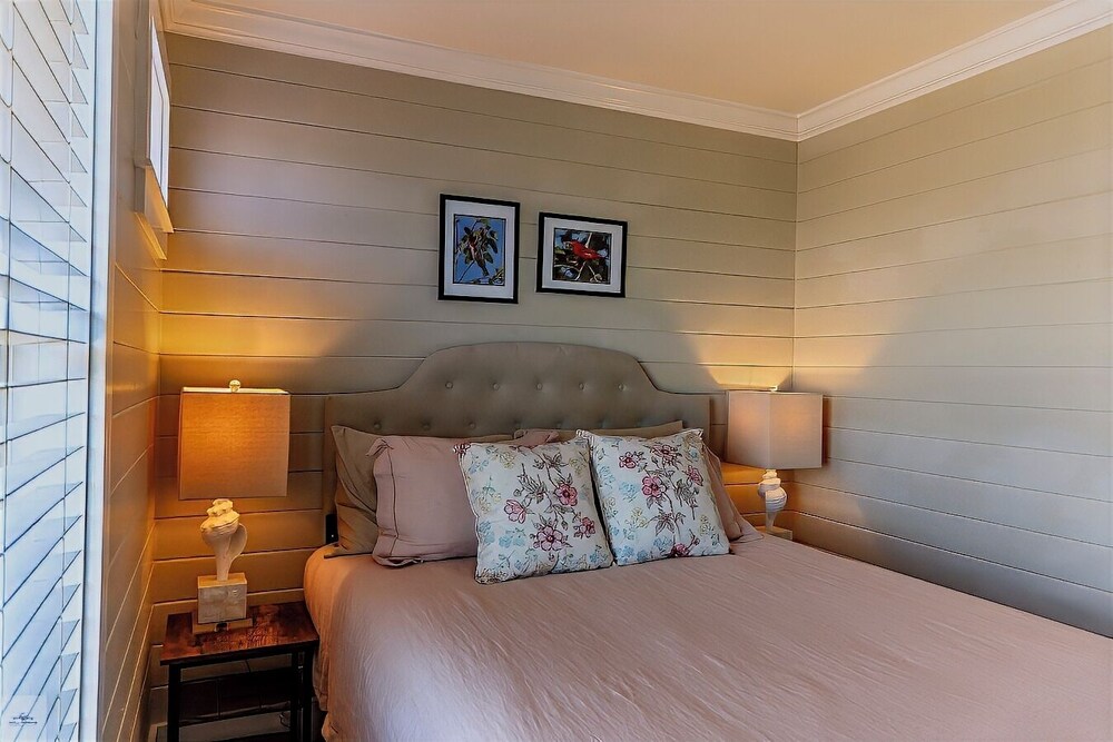 Blue Dolphin Inn and Cottages - photo 25